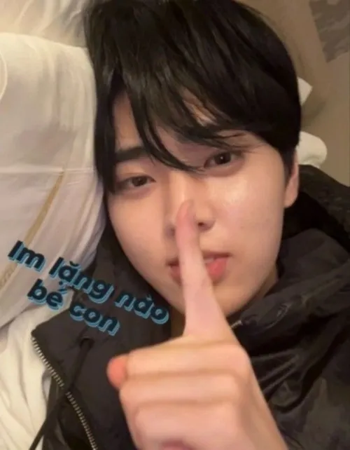 16 Meme im lặng nào cô bé với ánh nhìn trìu mến dễ thương