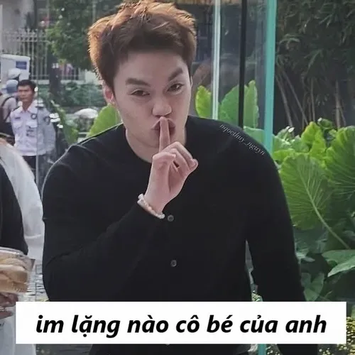 21 Ảnh vui cô bé của anh đang nín nói ngại ngùng