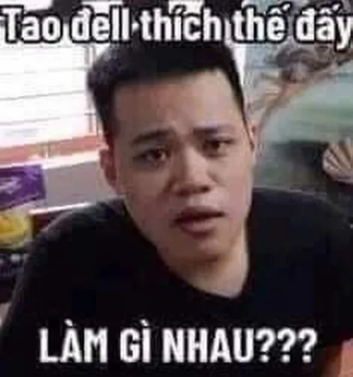 Meme chế nín khuôn mặt lạnh tanh giữa cuộc nói dài dòng