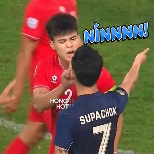 Meme chế biểu cảm nín cực gắt, vừa tức vừa buồn cười