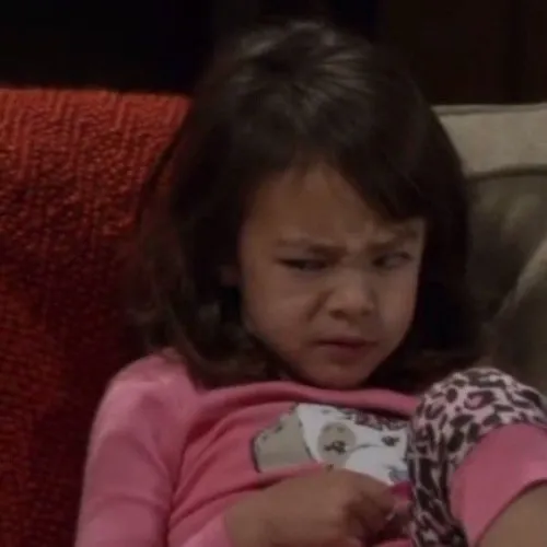 Meme vui ánh nhìn chán chường kiểu “tôi chịu thua rồi”