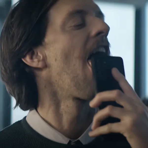 Meme chế biểu cảm liếm đt siêu lầy