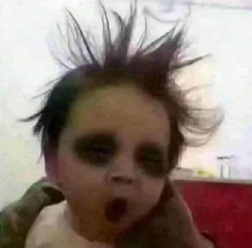 Meme đôi mắt thiếu ngủ biểu hiện stress kéo dài