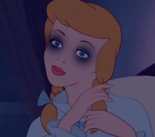 Khi đôi mắt mệt mỏi trở thành ngôi sao của meme Việt