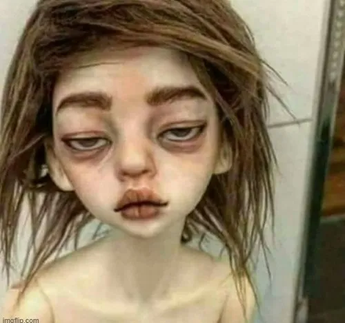 Hình troll quầng thâm mắt phản ánh nhịp sống bận rộn