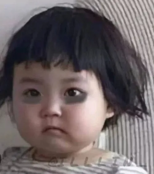 Ảnh meme mắt thâm – chân dung cuộc sống “deadline dí”