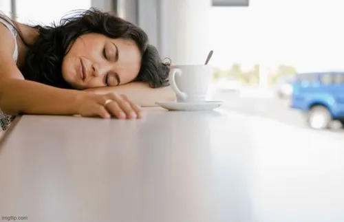 Meme cạn năng lượng hài hước