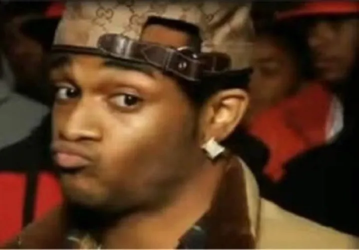 Ảnh chế biểu cảm e dè trong tình huống lạ