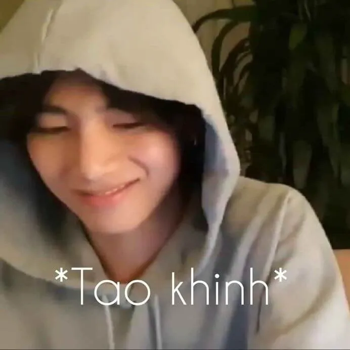 Bộ ảnh meme nhếch mép, nhếch môi gương mặt tỏ rõ thái độ khinh bỉ