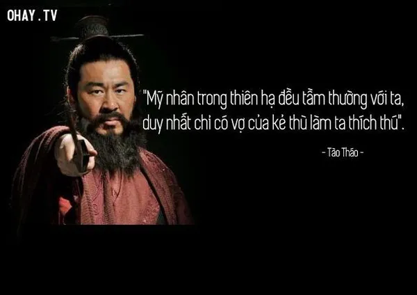 Meme chế Tào Tháo cười nhẹ trong căn lều ngập khói.