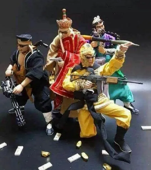 Ảnh vui Sa Tăng cười nhạt giữa trời mưa phùn.