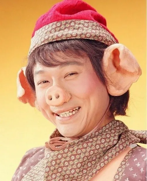 Ảnh troll Đường Tăng nghiêm nghị giữa cuộc họp công sở.