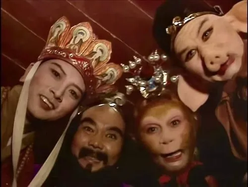 Ảnh vui Bát Giới than đời vì cơm trưa nguội.