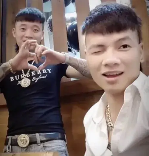 Hình troll Khá Bảnh bắn tim siêu cấp lầy lội