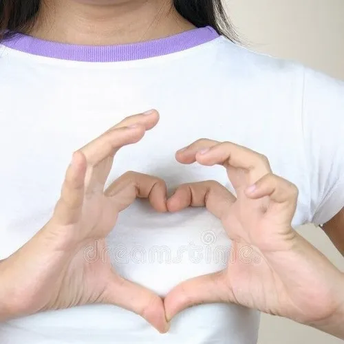 Meme thả tim đáng yêu cưng xỉu luôn nè