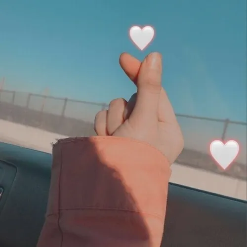 Ảnh hài trái tim bay khắp story khiến ai cũng cười