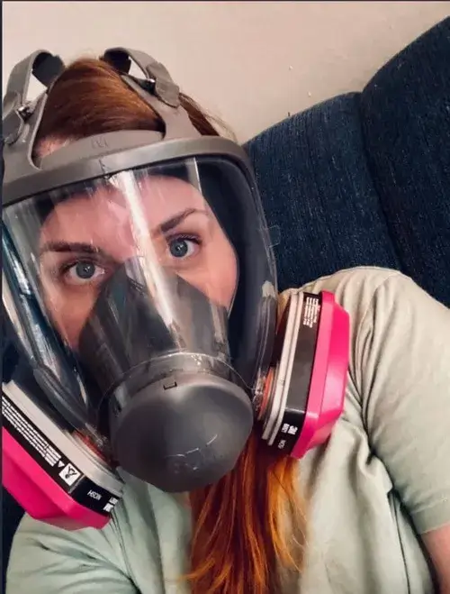 Hình troll thở oxy mệt nhưng vẫn cười