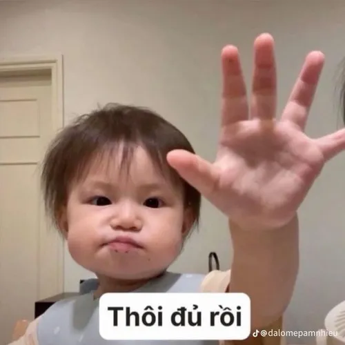 Meme hài sếp cười xã giao trước đề xuất vô lý
