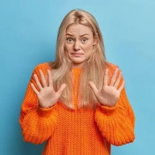 Meme hài biểu cảm kín đáo nhưng ánh mắt lại nói lên tất cả