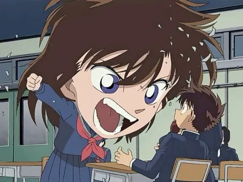 Meme hài Conan nheo mắt nghi ngờ nhìn đối phương