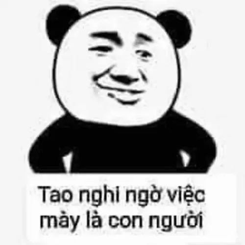 Meme gấu trúc cười với đôi tai rung nhẹ vì phấn khích.